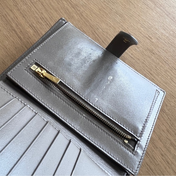 CELINE MEDIUM STRAP WALLET IN BICOLOUR GRAINED CALFSKIN - Picture 7 of 10